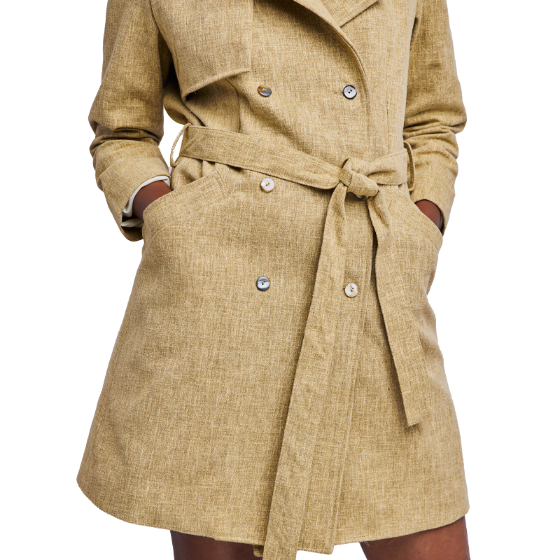  Trench coat